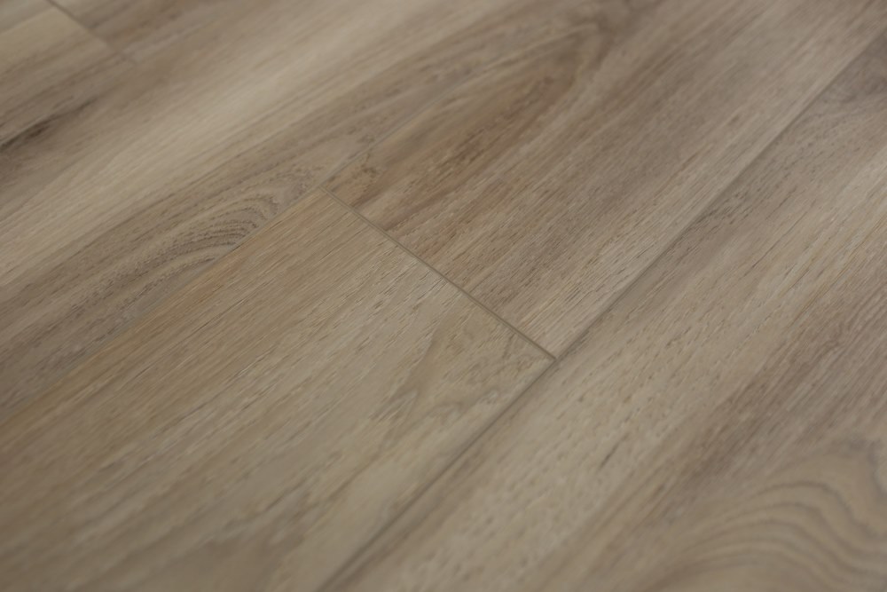 Замковая ПВХ плитка "Art Tile" Клён Фог (1220*152*5 мм) — купить в Сочи