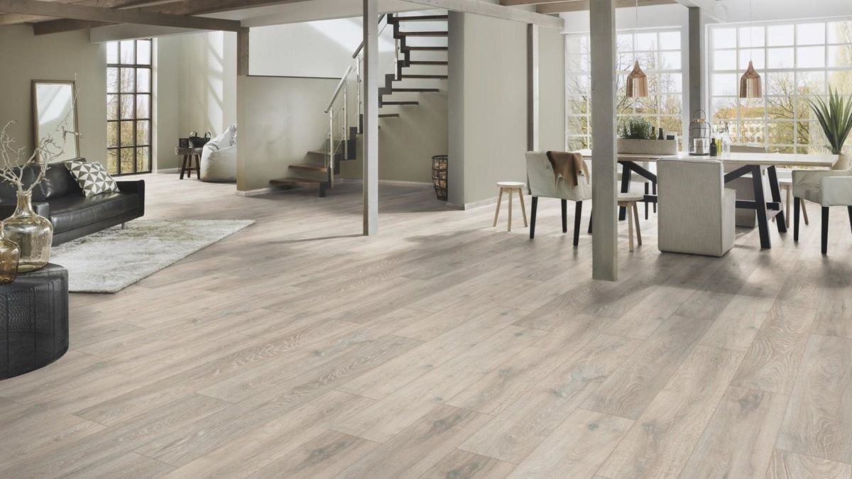 Ламинат "Kronospan" Super Natural Classic Дуб Колорадо 5543 (1285*192*8 мм) — купить в Сочи