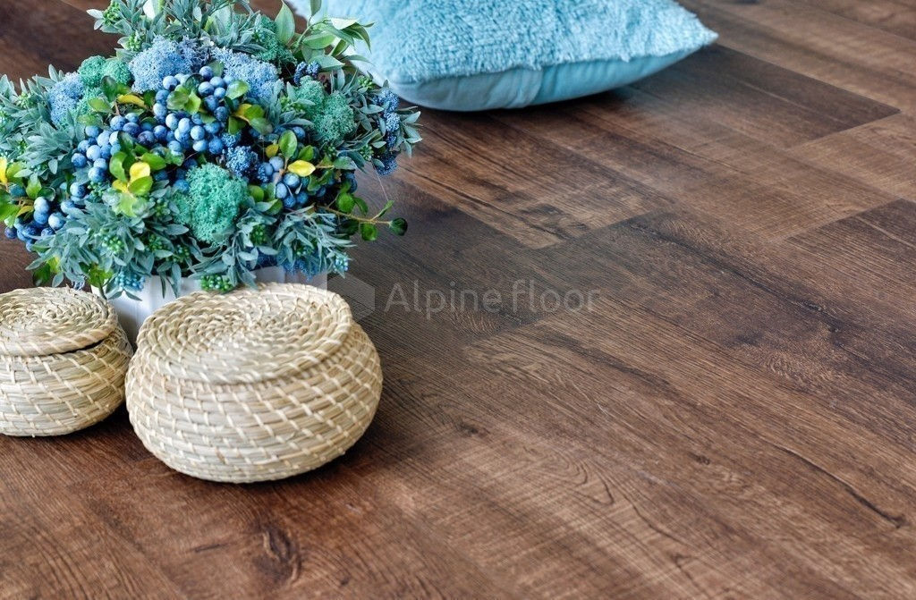 Замковая ПВХ плитка "Alpine Floor" Дуб Мокка Синхронное тиснение  (1220*183*6мм) — купить в Сочи