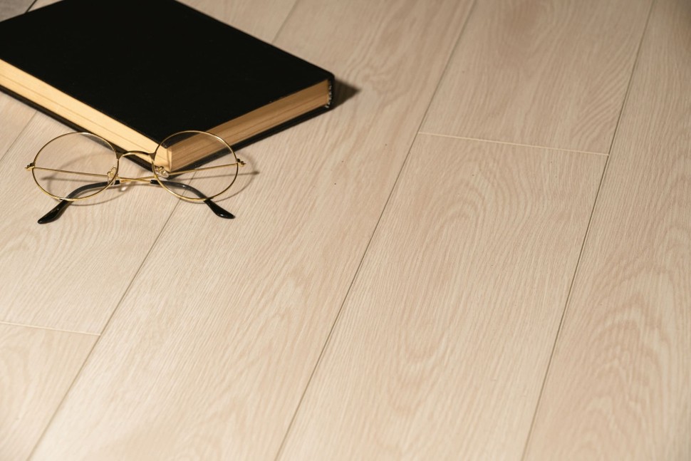 Виниловый ламинат "Bonkeel" Style Дуб Фокси (1200*125*4 мм) — купить в Сочи