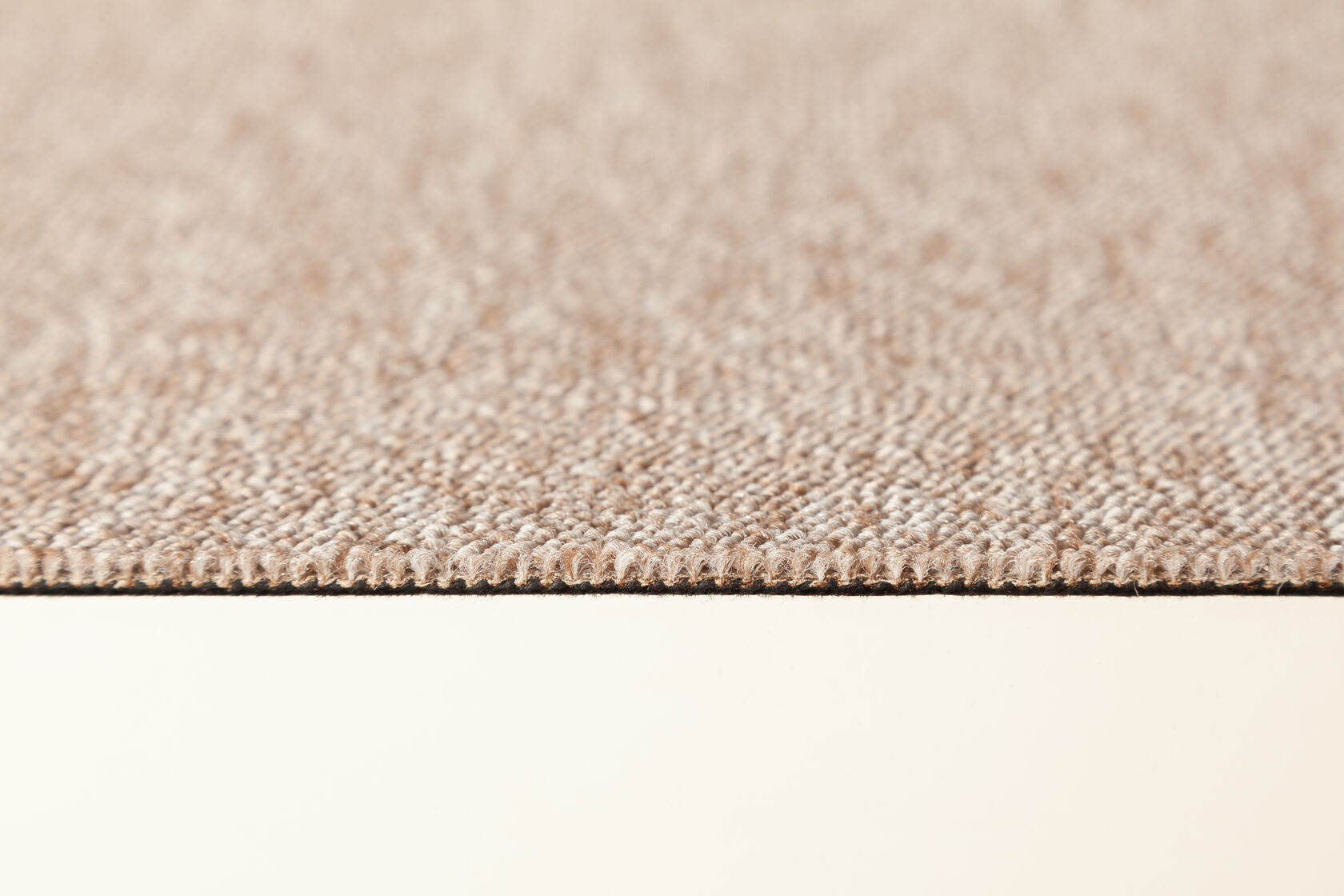 Ковровая плитка "Bonkeel" Space Beige (500*500*5,9 мм) — купить в Сочи