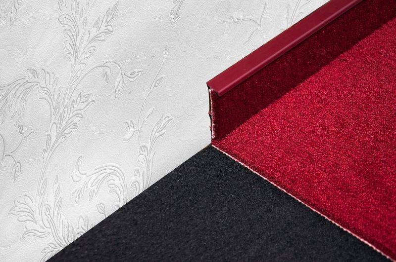 Плинтус для ковролина "Korner" Listwa бордо (2500*13,8*50 мм) — купить в Сочи