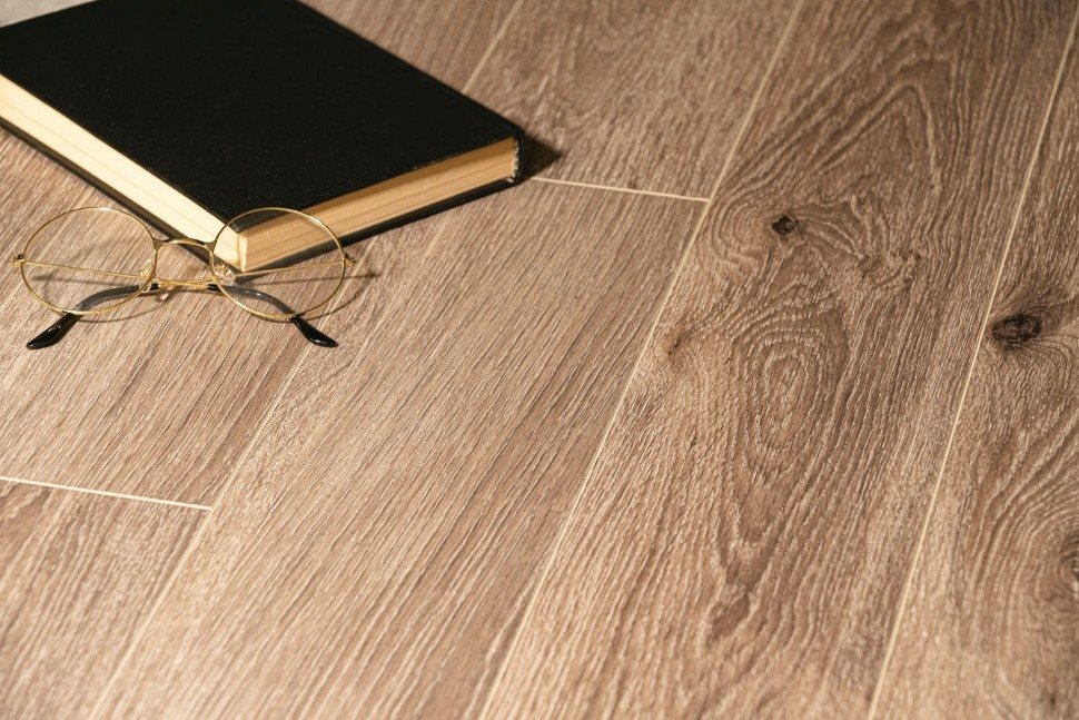 Виниловый ламинат "Bonkeel" Style Дуб Матира (1200*125*4 мм) — купить в Сочи