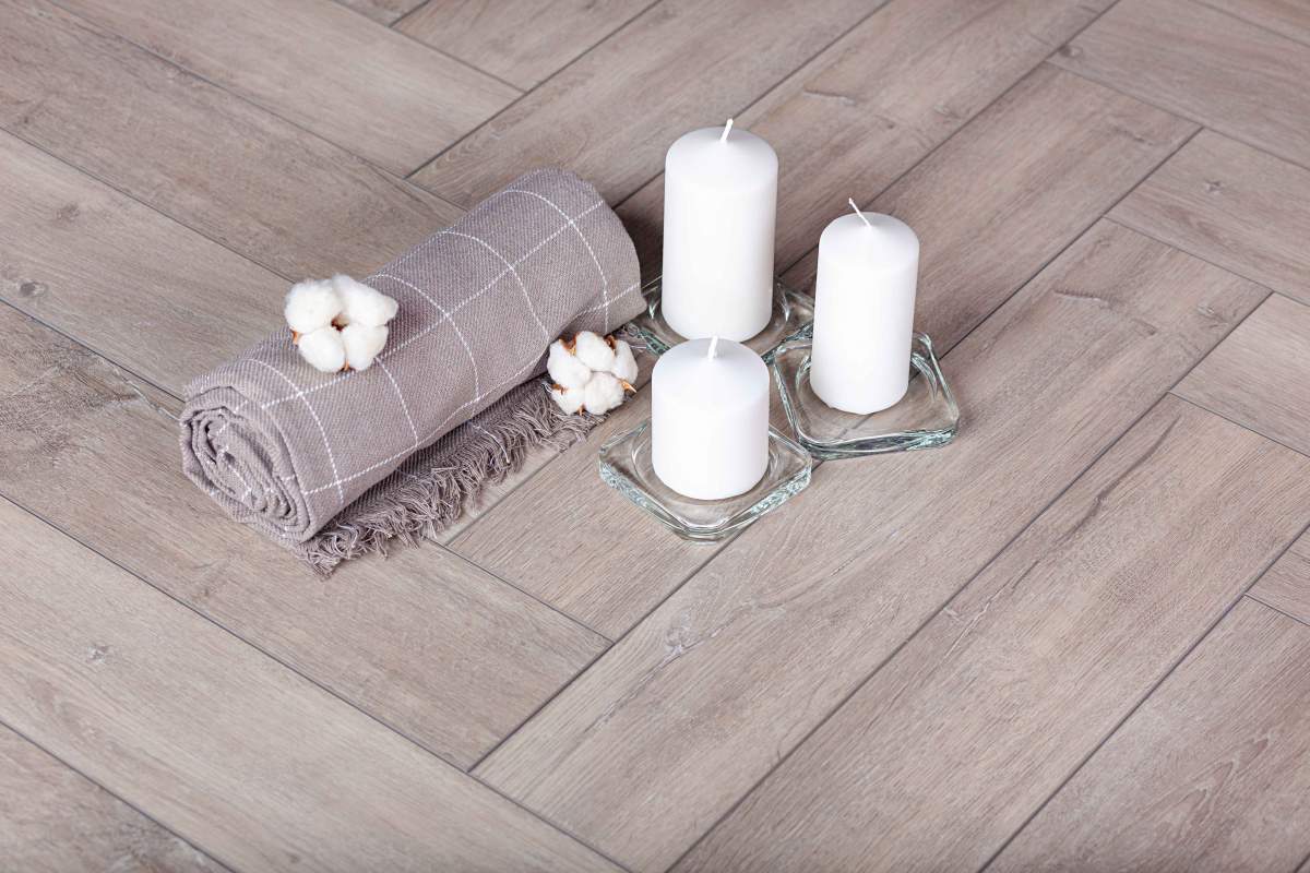 Замковая ПВХ плитка "Aberhof" Carmelita 1682 (615*123*5 мм) — купить в Сочи