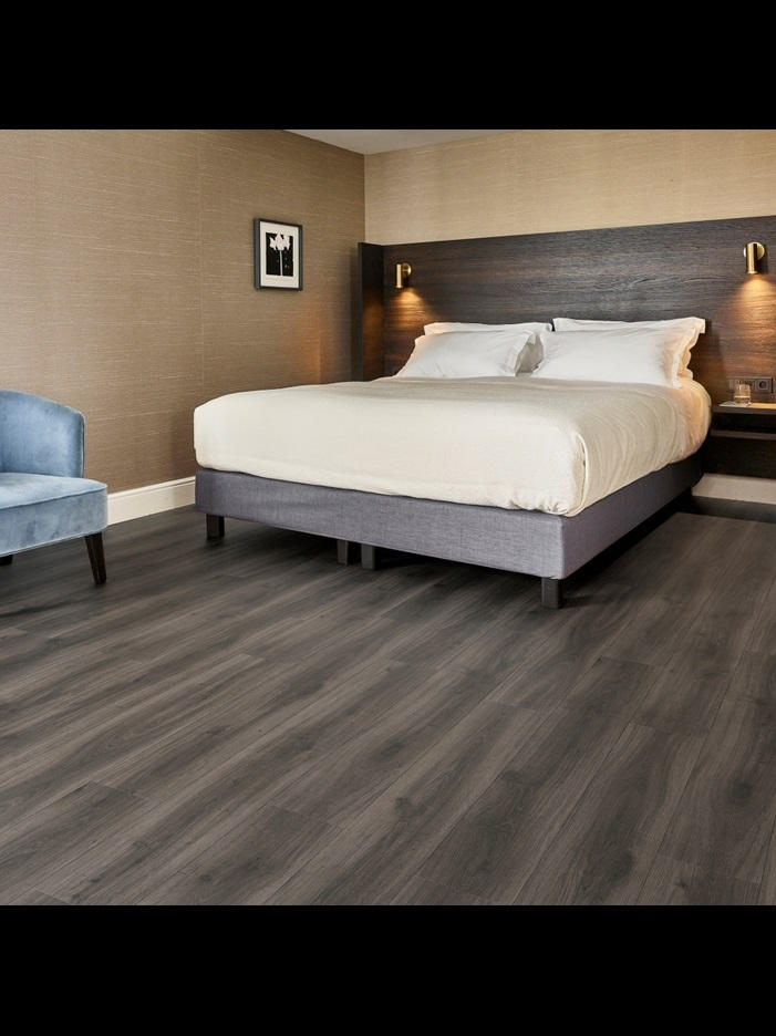 Замковая ПВХ плитка Tradition Oak 890 (1251*189*5 мм) — купить в Сочи