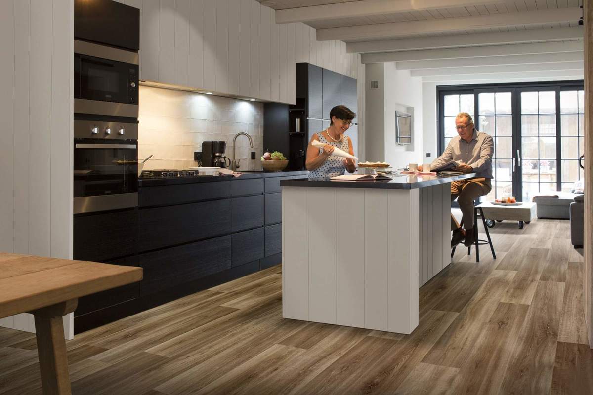 Замковая ПВХ плитка "Berry Alloc" Pureclick 55 LIME OAK 966D (204*1326*5 мм) — купить в Сочи