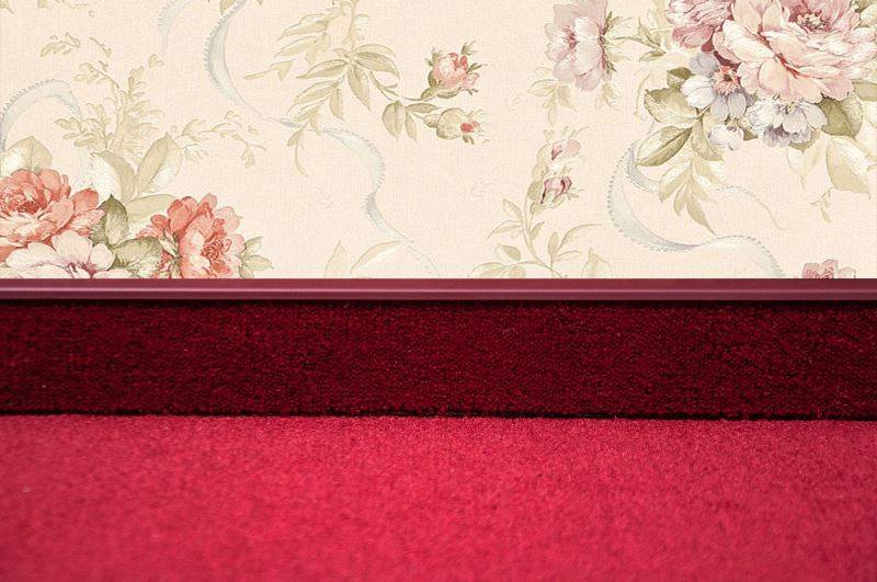 Плинтус для ковролина "Korner" Listwa бордо (2500*13,8*50 мм) — купить в Сочи