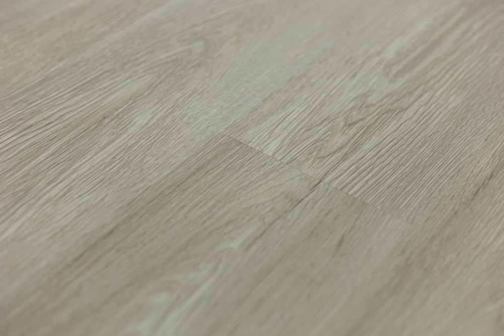 Замковая ПВХ плитка "Art Tile" Дуб Британь (920*150*4 мм) — купить в Сочи