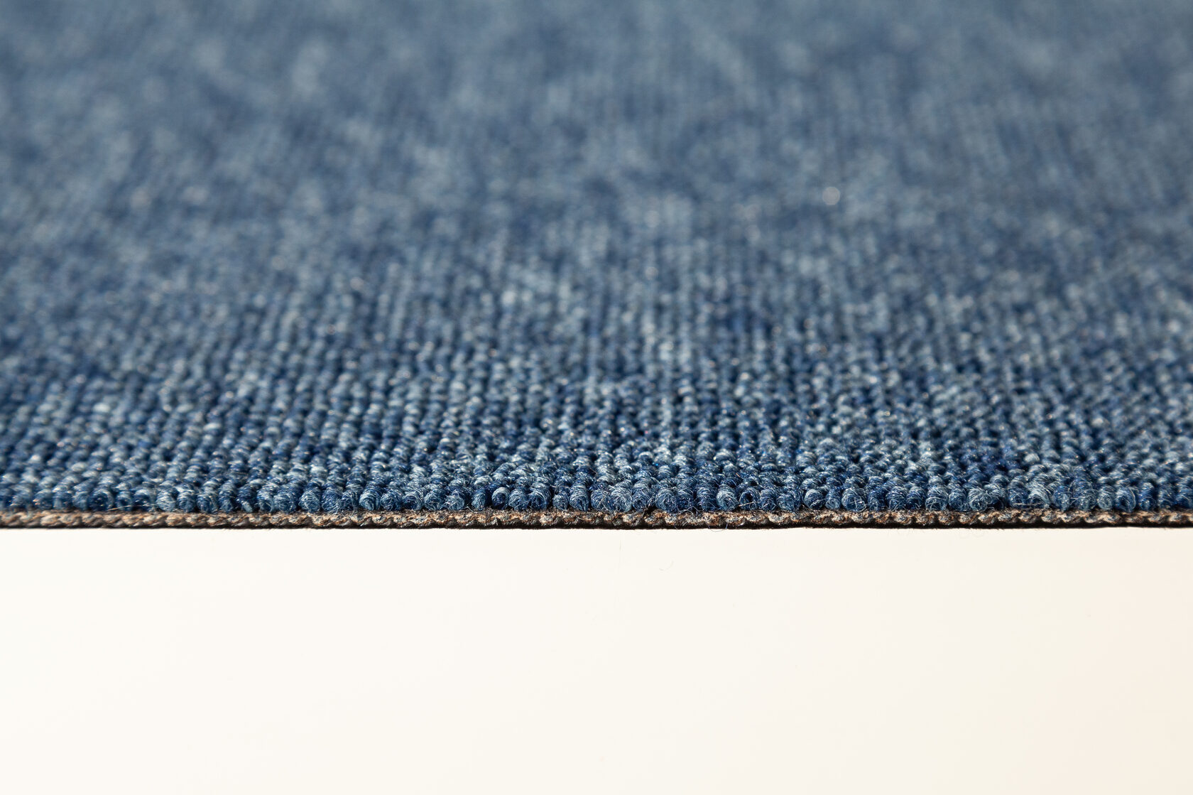 Ковровая плитка "Bonkeel" Space Blue (500*500*5,9 мм) — купить в Сочи