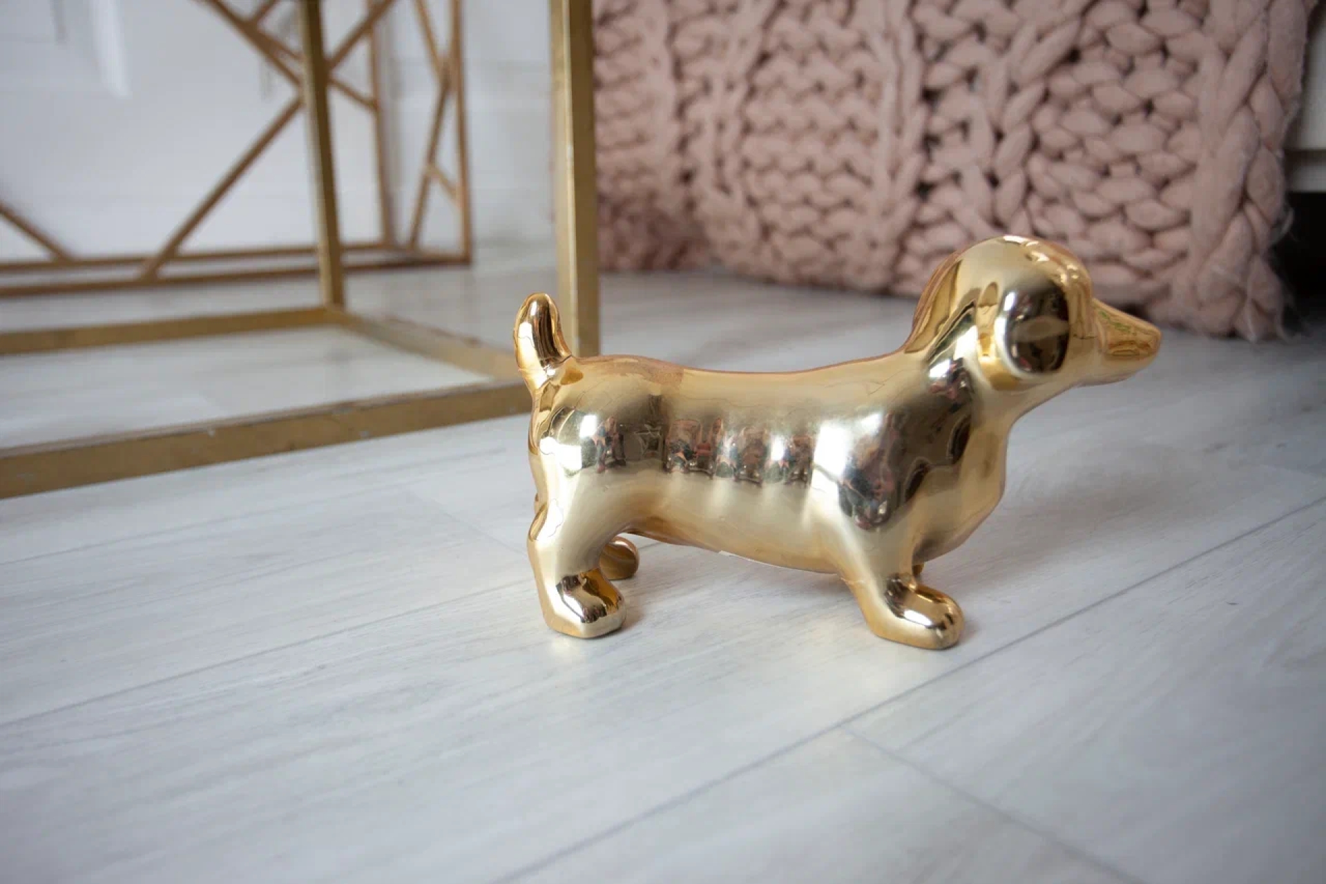 Усовершенствованная кварц-виниловая плитка «Damy Floor» Дуб Альпийский (1227*187*2,5 мм) — купить в Сочи