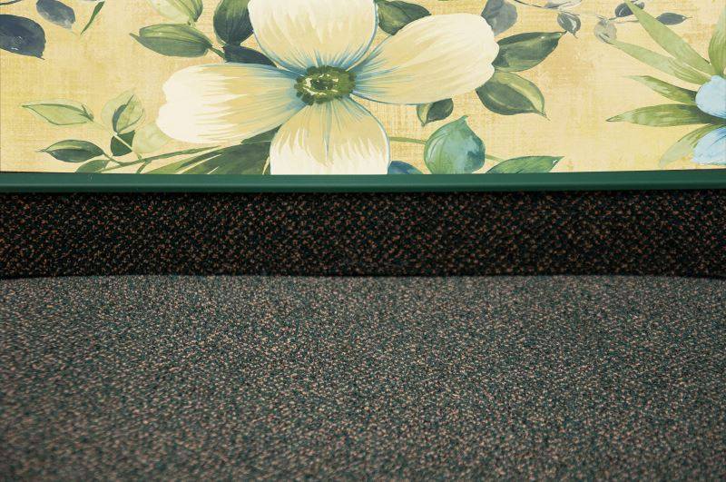 Плинтус для ковролина "Korner" Listwa зеленый (2500*13,8*50 мм) — купить в Сочи