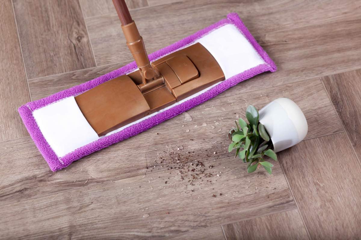 Замковая ПВХ плитка "Aberhof" Carmelita 1862 (615*123*5 мм) — купить в Сочи