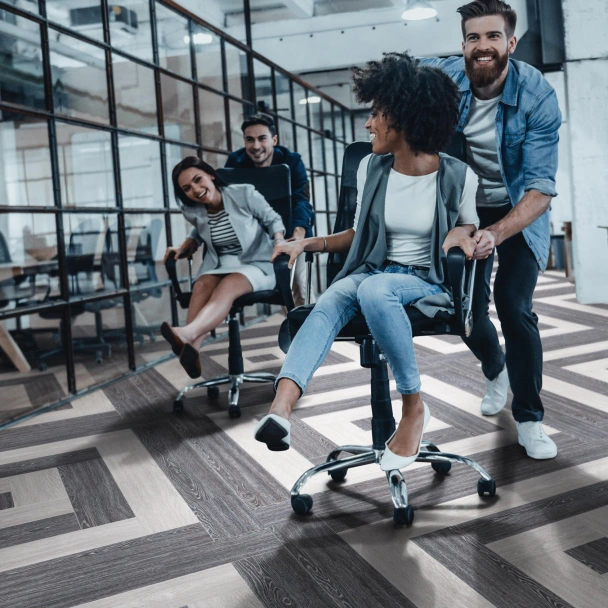 ПВХ плитка «Tarkett» Queen (653,1*130,6*3 мм) — купить в Сочи