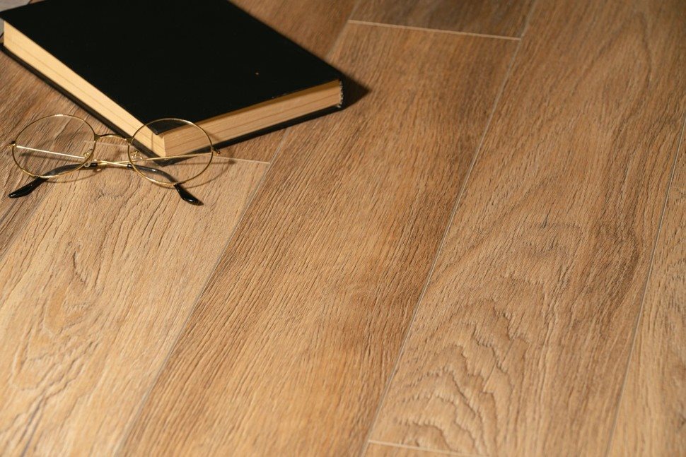 Виниловый ламинат "Bonkeel" Style Дуб Бонди (1200*125*4 мм) — купить в Сочи