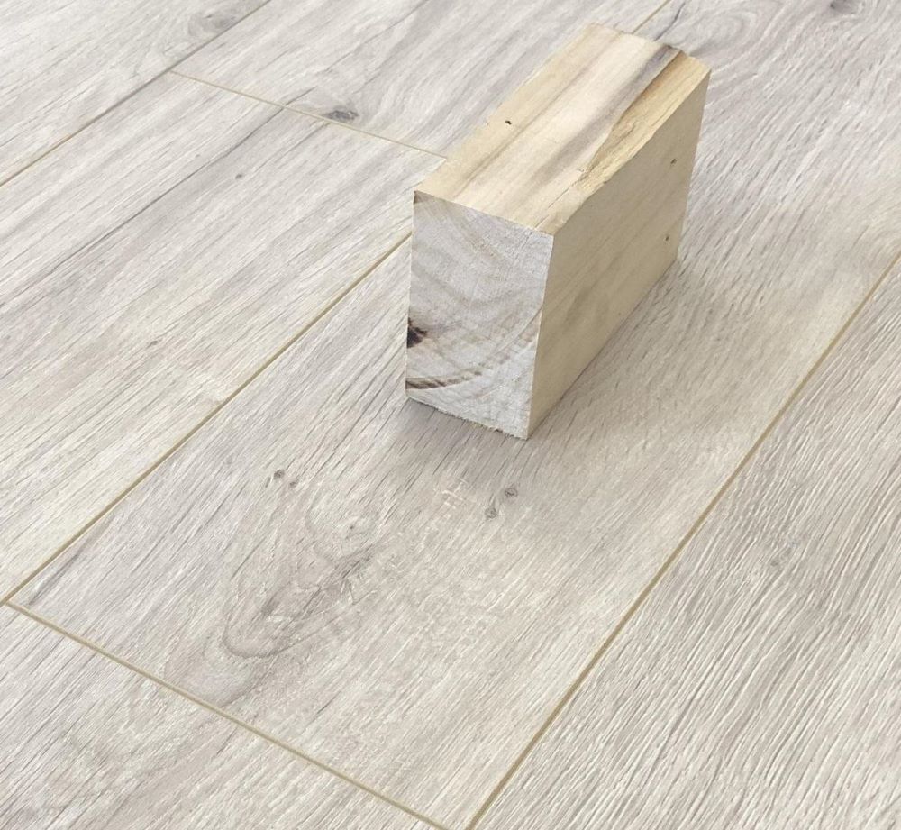 Ламинат "SunFloor" 8/33 4NV Дуб Эри 55 (1380*159*8 мм) — купить в Сочи