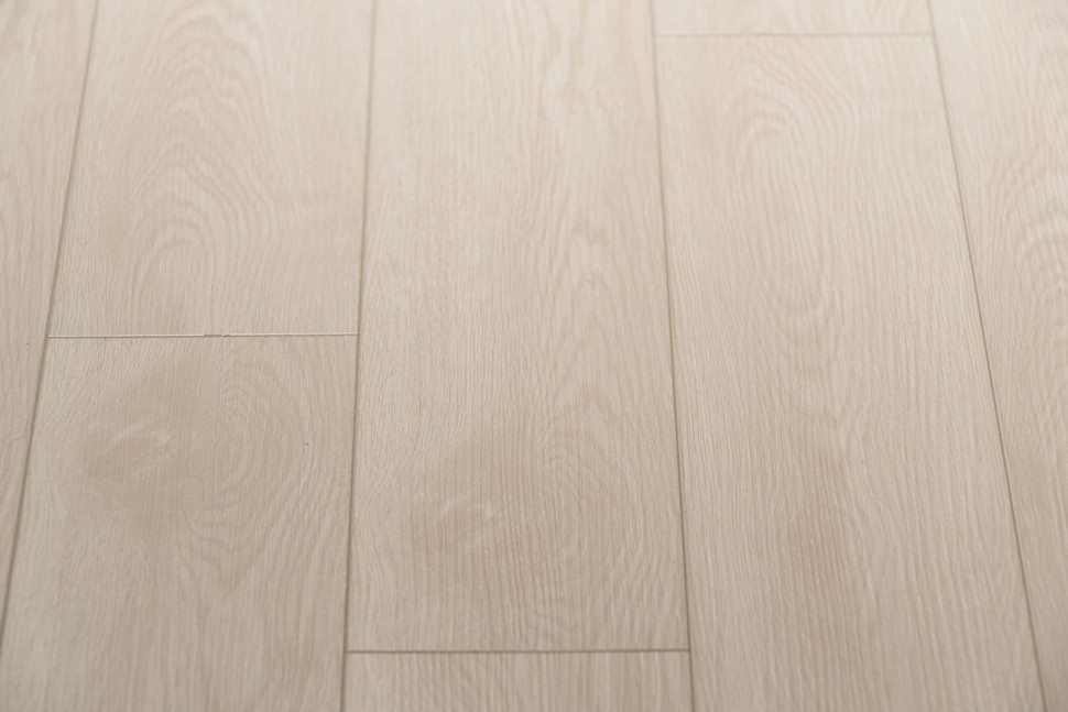 Виниловый ламинат "Bonkeel" Style Дуб Фокси (1200*125*4 мм) — купить в Сочи