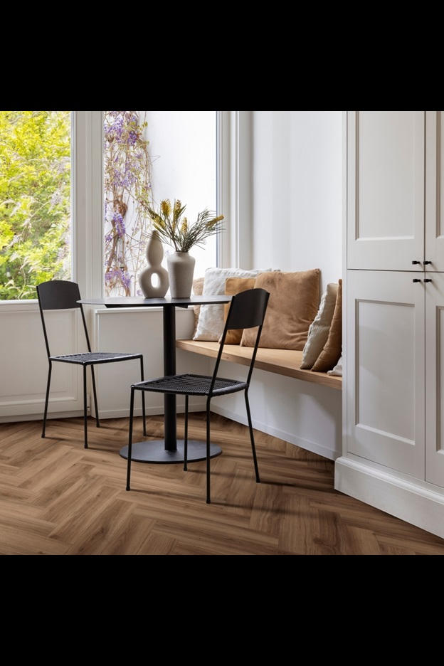 Замковая ПВХ плитка Classic Oak 24844 (630*126*6 мм) — купить в Сочи