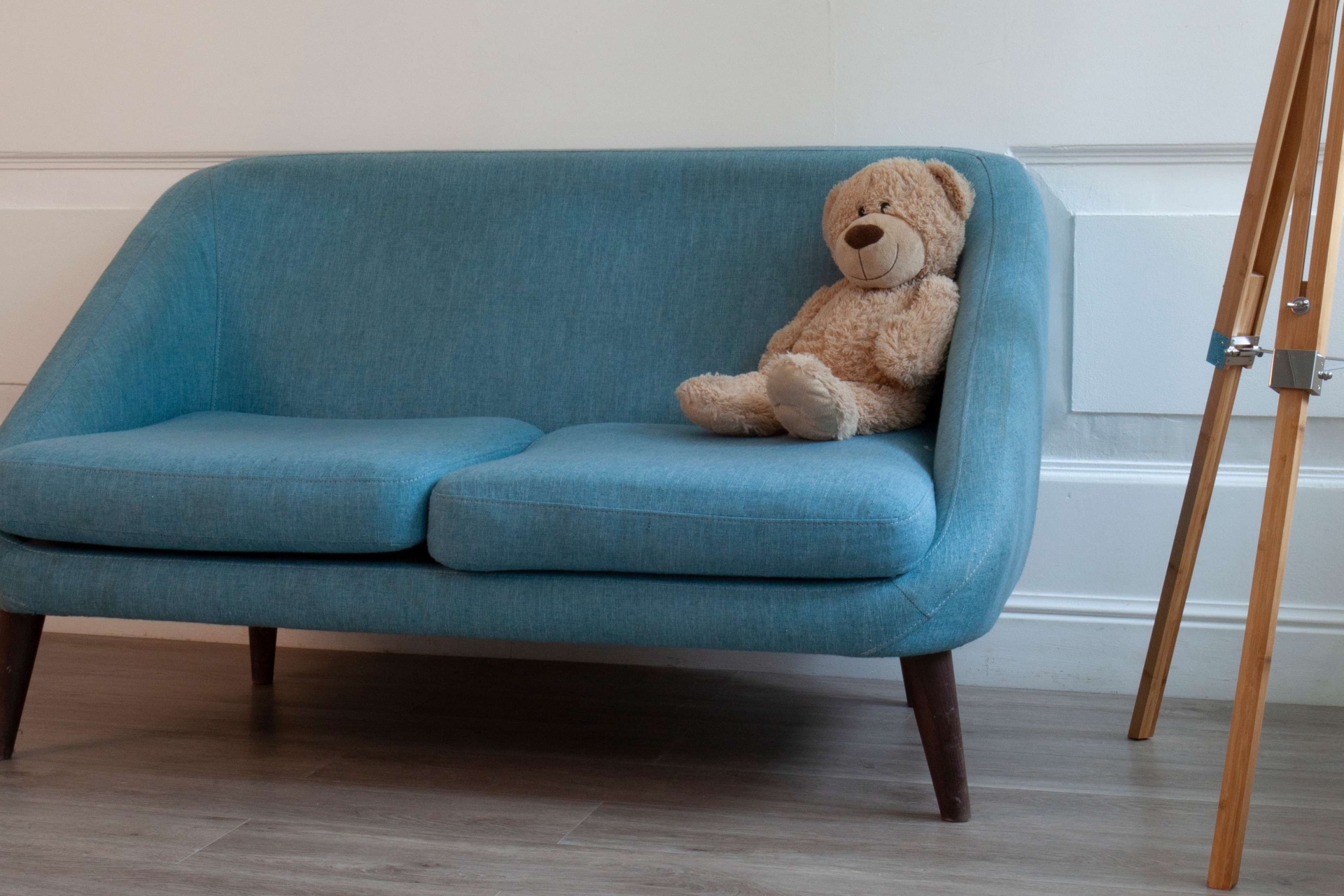 Усовершенствованная кварц-виниловая плитка «Damy Floor» Дуб Горный (1227*187*2,5 мм) — купить в Сочи