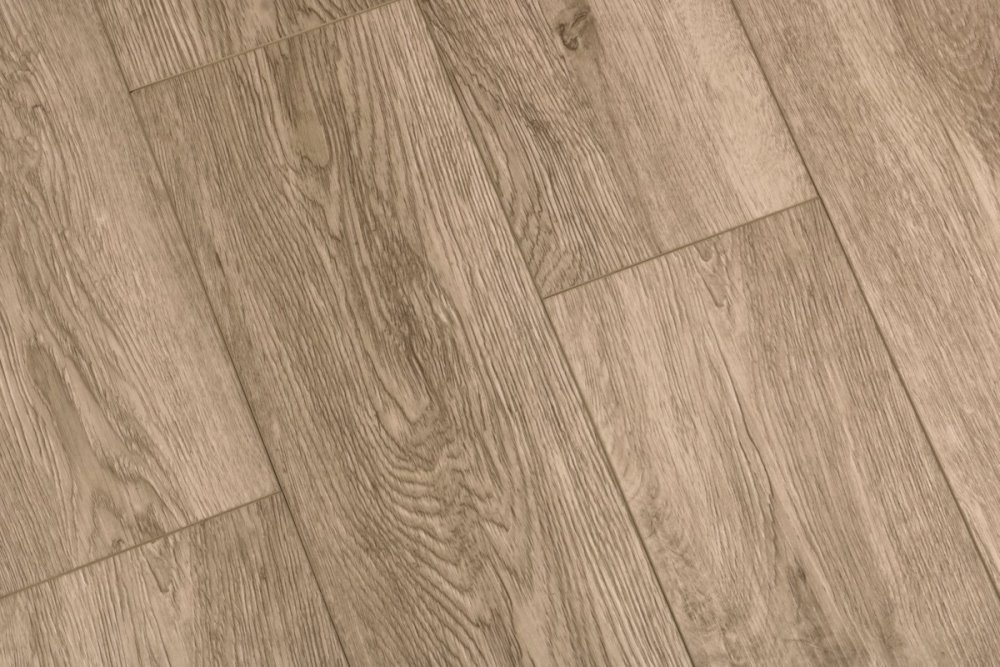 LVT плитка "Profield" Дуб Мадейра (915,4*152,4*2,5 мм) — купить в Сочи